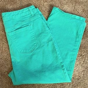 Light green denim capri